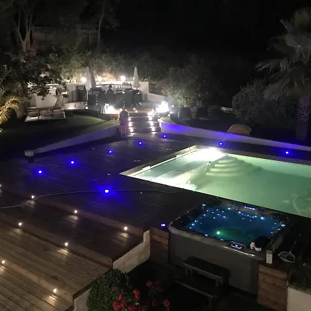 Grande Avec Piscine Et Proche De Montpellier Et Des Plages